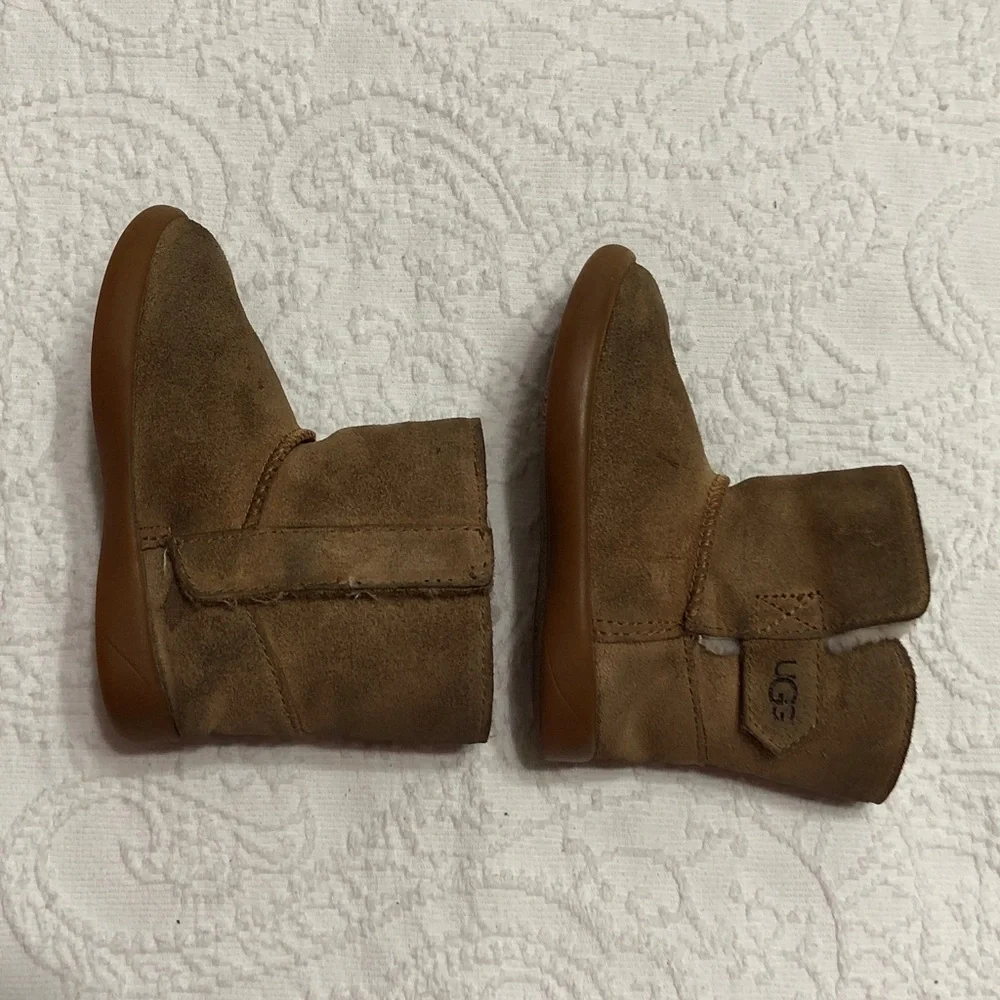 UGG Size 7T Toddler Chestnut Suede Shearling Boots
